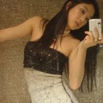 정려원의 <b>s라인</b> 셀카, 힘들게 찍네요;