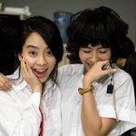 송지효와 <b>김혜나</b> 레어짤~!!이런모습 호감이야!!