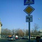 동유럽에 있는 <b>친숙</b>한 표시판