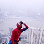 프랑스 거미인간 중국 상해 420m <b>빌딩</b>에 맨손으로..