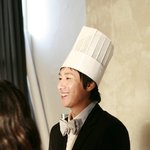 <b>요리사</b>로 변신한 이선균! 정말 완소남~
