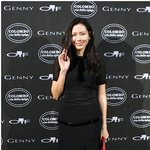 단정한 <b>차림</b>의 손예진, 하지만 스커트가 은근 야한데~