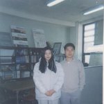 전지현에겐 너무 큰 옷과 <b>신발</b>