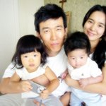 션 &amp; 정혜영의 가족<b>신발</b>, 똑같은 4개의 <b>신발</b>이 귀엽네요