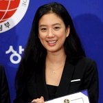 려원, <b>반년</b> 사이에 무슨 일이? 점점 할머니가 되어가네;;