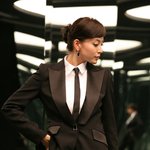 정말 예쁜 <b>v라인</b> 지존 한예슬의 비너스 브라 촬영현장