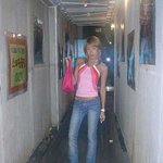 담배피는건 상관이 없는데......<b>차림새</b>가 다방스럽구나..-_-;;