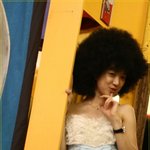 려원, <b>런던</b>펑키걸로 변신, 분홍가발에 폭탄머리까지