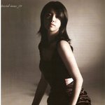 <b>아담</b>한 한지민 숨은 각선미가 매력적!