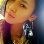 셀카 찍을 때 <b>목</b>을 너무 꺽는 김소연, 담 오겠어!