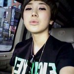서인영 혼자 밴에 있기가 매우 <b>심심</b>한듯 끊이지 않는 셀카