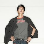 김흥수 눈화장이 <b>인상적</b>인 청바지 화보