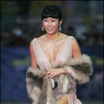 현영 <b>no</b>브라 화끈한 노출 드레스...