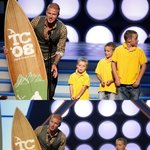 베컴! 세 아들을 데리고 틴 <b>초이스</b> 어워즈에 참석~