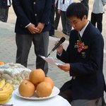 올~ 학생회장에 가수란 말이지...근데 교복입으니깐 <b>뽀대</b>가 안 나네