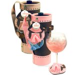 가방 속엔 와인병을~신발 속엔 잔을~