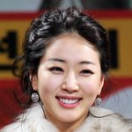 영화 시사회서 초승달 눈 <b>작렬</b>시켜주신 김사랑