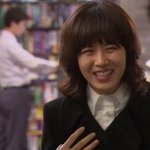 웃으면 <b>반달눈</b> 되는 女스타들 누가 젤 이뻐?