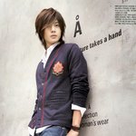 김현중, <b>볼살</b>이 쏙 빠져서 이제 남자 냄새 마구 날려 ㅋㅋㅋ