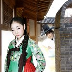 김연아 훔쳐보는 박태환