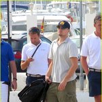 묘령의 금발<b>여인</b>과 요트위에서 휴가즐기는 디카프리오