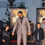 핸드프린팅 하는 윌스미스! 신났쎄요?