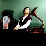 허영란의 <b>신비</b>스런 분위기 화보 촬영 중~