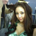 <b>유니</b> 미용실 셀카~눈이 자꾸 가슴으로