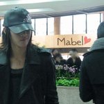 <b>비밀리</b>에 공항에 온 김현중 도촬임~모자로 가리면 모를줄 알아?