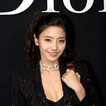 <b>디올</b> 패션쇼에서 미녀3인방