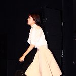 <b>제작</b>발표회의 이요원, 옆모습도 '명품 각선미'