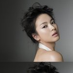 몸매가 <b>별로</b><b>라</b> 늘 상반신만 잡는 송혜교와 한지민!!!