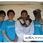 말과 함께 사진 찍으신 <b>앙드레</b>김 선생님,흠좀무