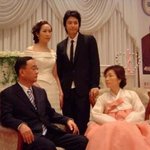 [강동원 가족사진]  누나 결혼식에서,,, <b>천상</b> 모델이네요..