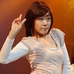 살며시 <b>육덕</b>져 보이는 티파니~윤아에게 비교된다앗!ㅋ