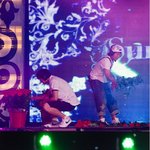 뮤직뱅크에서 <b>벌칙</b>하는 이승기와 이수근! 느낌이 영~