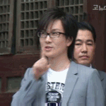 열광하는 <b>팬</b>들을 조용히 시키는 <b>서태지</b>만의 방법!~