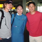 <b>이영표</b>-송종국과 사진찍은 부러운 승무원!