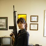 장진영, 안젤리나 졸리 뺨치는 <b>여전사</b> 파격 변신