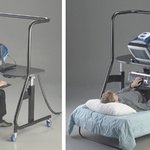 어떤 자세에서도 컴퓨터 작업이 가능한 컴퓨터 <b>책상</b>