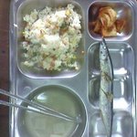 <b>꽁치</b>가 세자리나 차지한 알흠다운 급식.