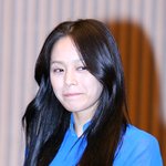 <b>파란</b> 아오자이 입은 최근 이영아
