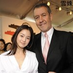 외국인과 함께 있어도 꿀리지않는 김태희~역시 미모본좌!!