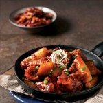 무더운 날씨! 매운 돼지갈비 떡찜먹고 힘내요!