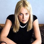 1초만에 <b>샤론</b>스톤의 환상이 모두 깨지는 사진