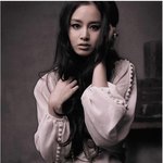 김태희의 변신 <b>퇴폐</b>적 화보, 담배까지 펴?