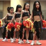 원더걸스보다 더 어려! 최<b>연소</b> 치어리더들