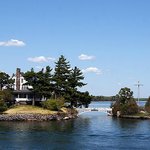 세계에서 제일 작은 국제 다리