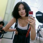 윤은혜의 난감한 <b>빗자루</b> 머리, 정리좀 하는게 어때?;