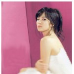 송혜교, 놀라운 <b>웨딩</b> 화보! 드러낸 뽀얀 어깨